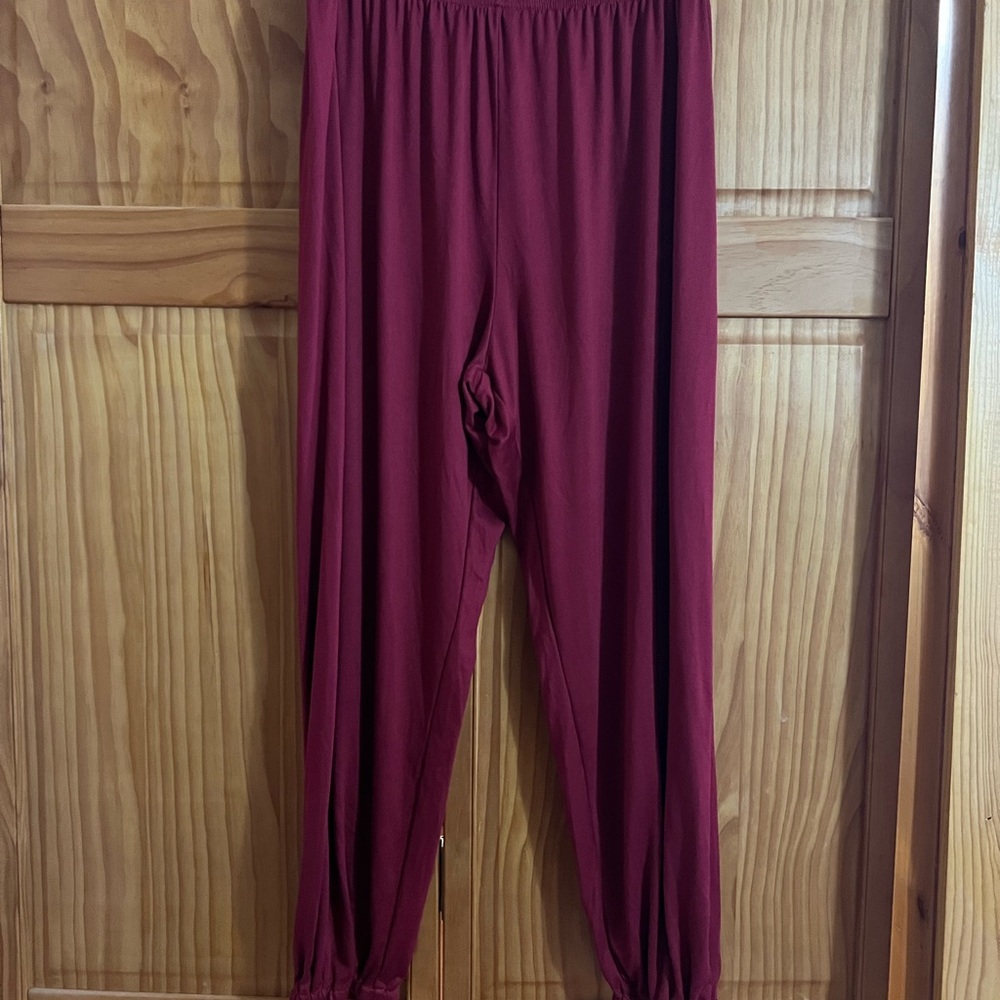 Women’s Burgundy Jogger Pants